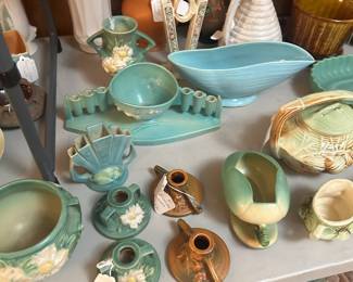 Roseviller, hull, weller pottery