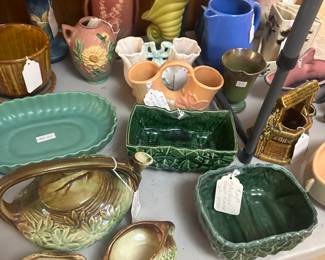 Roseviller, hull, weller pottery