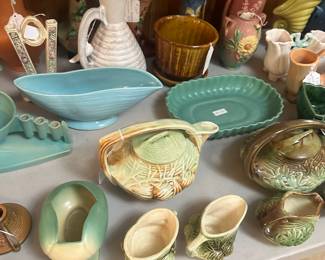Roseviller, hull, weller pottery