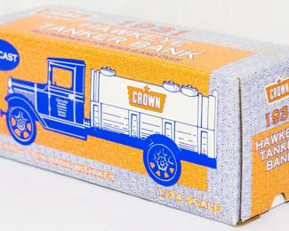 16 - Die-Cast 1931 Hawkeye Tanker Bank w/ box locking coin bank w/ key 1/34 scale
