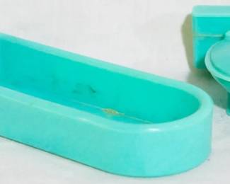 2307 - Vintage Dollhouse Bathroom Fixtures
