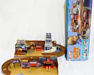 2341 - Vintage Hot Wheels City Set w/ Box
