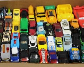 5476 - Tray Lot of Die-Cast Cars, Hot Wheels, etc.

