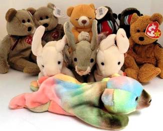 5815 - 10 Ty Beanie Babies Hologram tags (2) 1999 Signature Bears, (2) Cheeks, (2) Nibbler, Fuzz, Nibbly, Hope, Sammy
