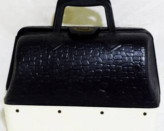 2282 - Vintage Toy Doctor's Bag 9x9x5
