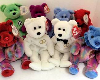 5717 - 8 TY Beanie Baby Bears Mr. Mrs, Kicks, July, Mistletoe, Millennium, September & 1999 Holiday Teddy Hologram Tush Tags
