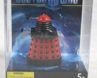 575 - Doctor Who Desktop Patrol Dalek (New in Box) You are buying a used as-is electric/electronic item. We do not guarantee all components are present, and if it is not expressly stated, it is untested.
