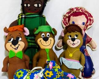 2265 - Assorted Vintage Cloth Toys
