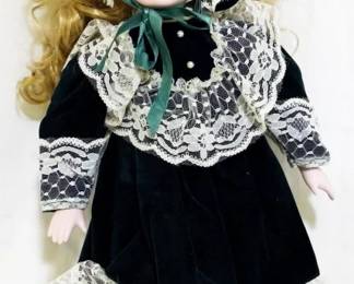 2732 - Porcelain Doll 15"
