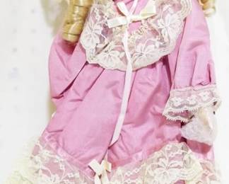 2722x - Porcelain Doll 18"

