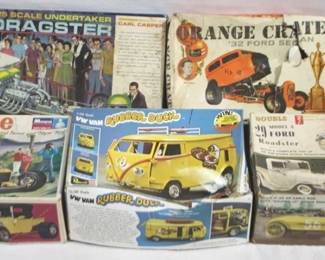215 - Lot of 5 Vintage Model Kits (As is/Not Complete)
