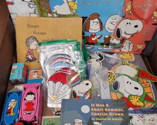 2335 - Group Lot Vintage Assorted Peanuts Items
