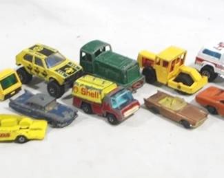 547 - Lot of 17 Vintage Matchbox Cars
