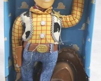 588 - Toy Story Talking Woody (New in Box) You are buying a used as-is electric/electronic item. We do not guarantee all components are present, and if it is not expressly stated, it is untested.
