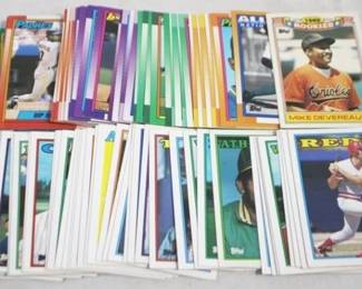 606 - Lot of 1988/1990 Topps Baseball Cards
