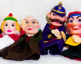 2269 - Assorted Vintage Puppets
