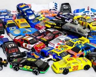 2374 - Assorted Vintage Matchbox Cars
