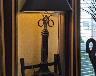 Table lamp