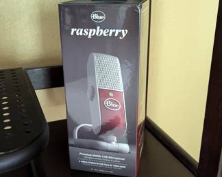 Blue Raspberry premium mobile USB microphone