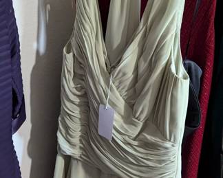 Women's evening wear, Cachet