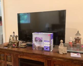 Electronics and decor