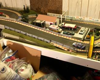 Track Layout and Accesories