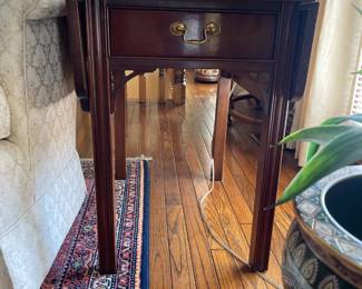 Hickory Chair mahogany drop leaf side table