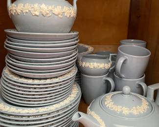 Wedgwood Queensware, complete set with some serving pieces