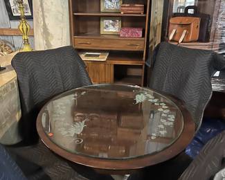 Beautiful table and Chairs  from a home in Bloomfield hills 