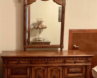 dresser with mirror
