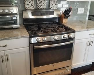 GE gas range