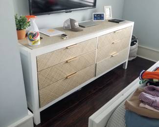 Contemporary 6-drawer dresser