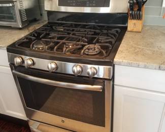 GE gas range