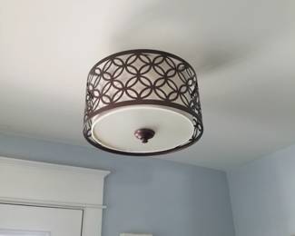 Ceiling light fixture