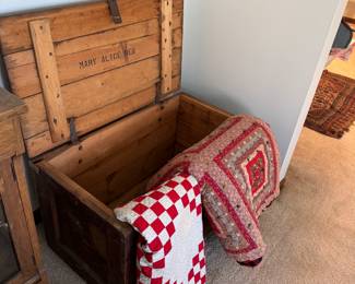 OLD TRUNK AND QUILTS 