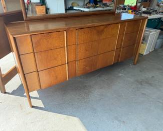 DREXEL MCM DRESSER SET 