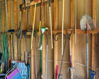 YARD TOOLS 