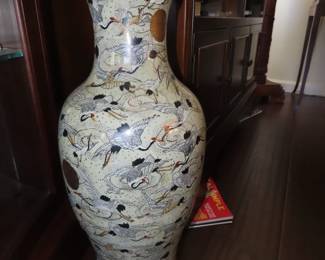 Large Asian vase.