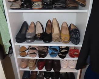Ladies shoes size 7-8.