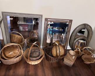 Wall Mirrors / Baskets