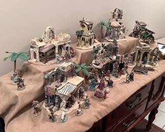 44 Piece Bethlehem Village
