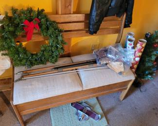 Entry bench with storage 