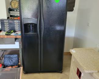 Full size refrigerator 