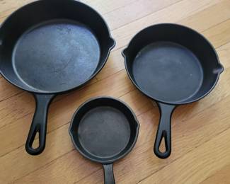 Like New Condition 3 Cast Irons Pot