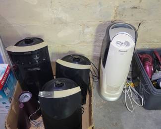 Lots Of Humidifiers Some New In Box