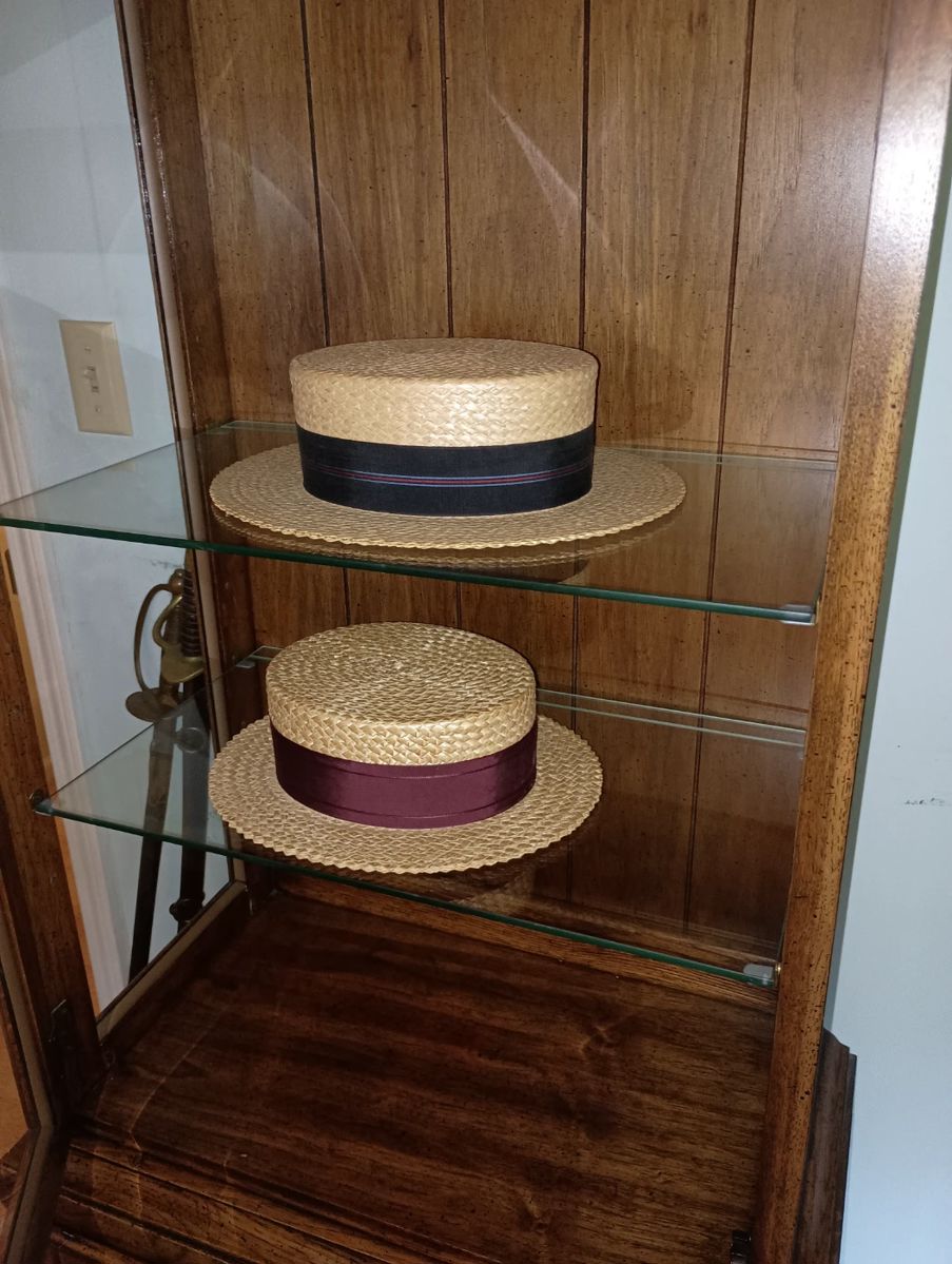 Vintage straw boater hats
Size 7