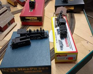 The locomotives that are available 
Arl
Kit cars in the background 