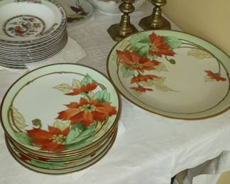 Christmas  Poinsettia pattern 
Serving plate and  6 dishes