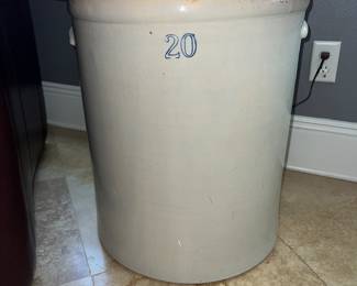 20 gallon crock with round wood table top 