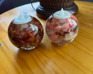 Acrylic orb candleholders with dried flowers 